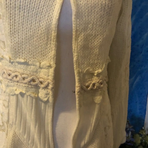 Passion Concept, Cardigan Sweater - Picture 3 of 9